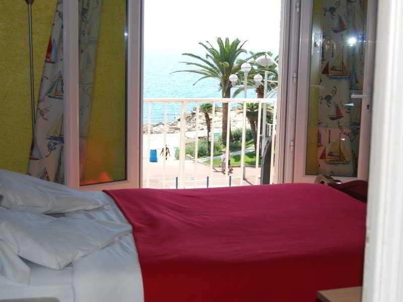 Hotel Azur นีซ ภายนอก รูปภาพ