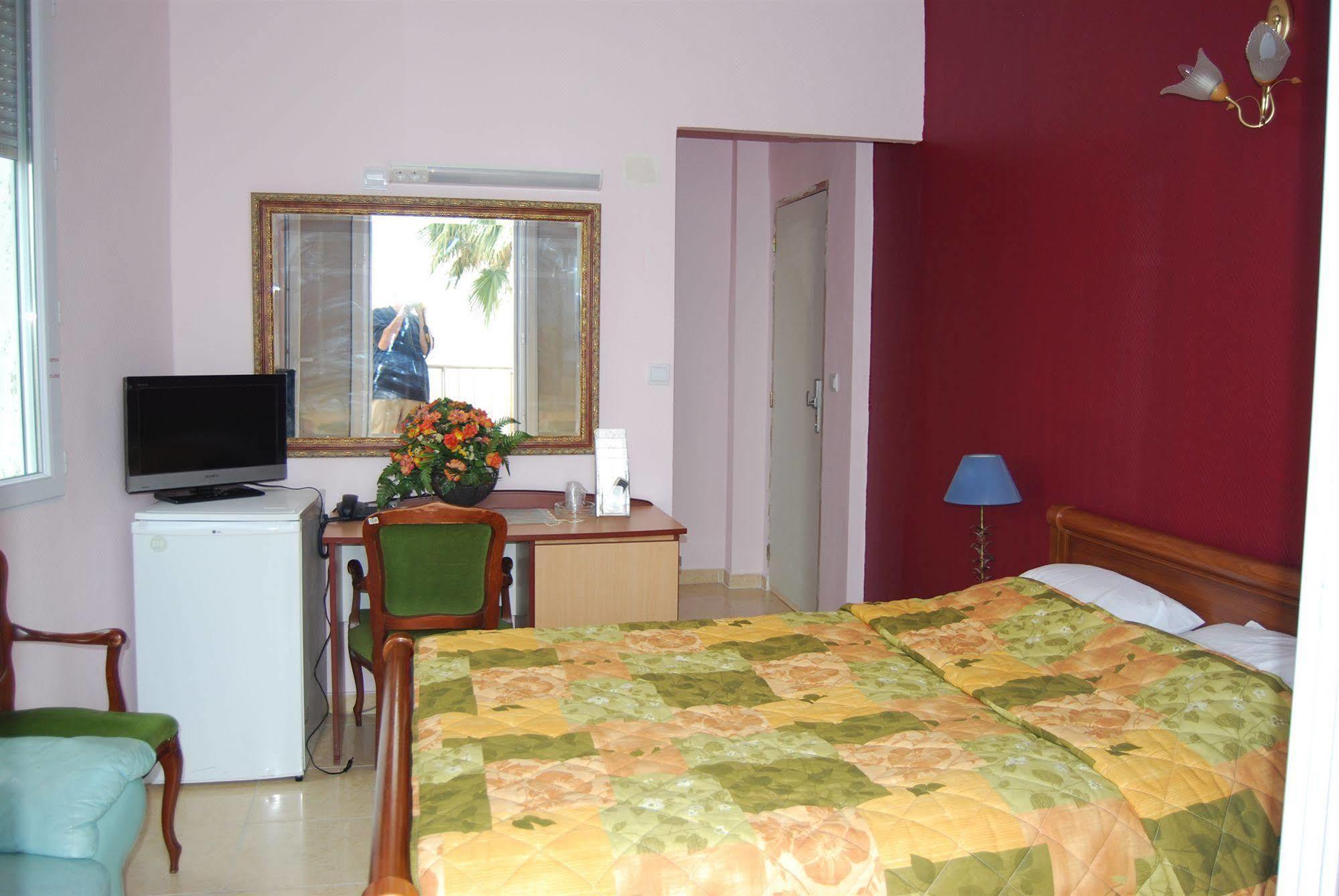 Hotel Azur นีซ ภายนอก รูปภาพ
